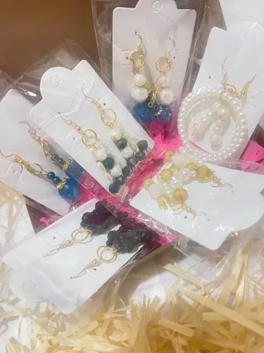 Brincos e pulseiras atacado R3 3,00