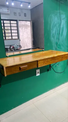 2 Bancadas de barbearia, Salão