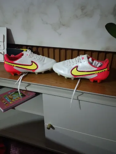 Chuteira Nike 