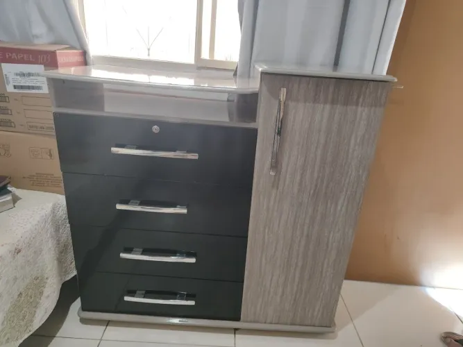 Cômoda casal 4 gavetas