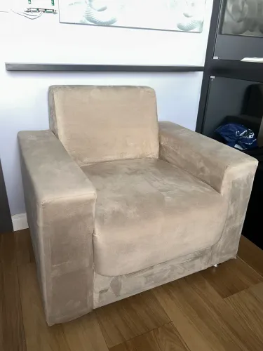 Vendo Poltrona confortável (semi-nova higienizada)