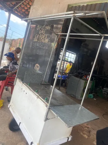 Carrinho de churros adesivado novo todo reformado acompanha suporte para doceiras novo