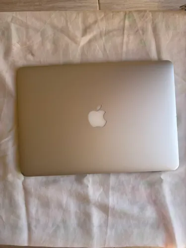 MacBook Air 13? 2017 - 8 GB RAM | SSD 256 GB
