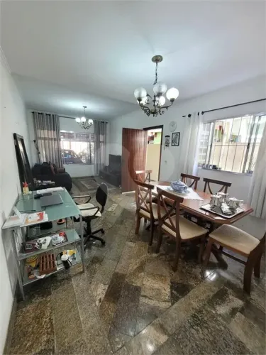 Sobrado à venda com 3 quartos, sendo 1 suíte, em Jardim da Glória, Cotia - SP