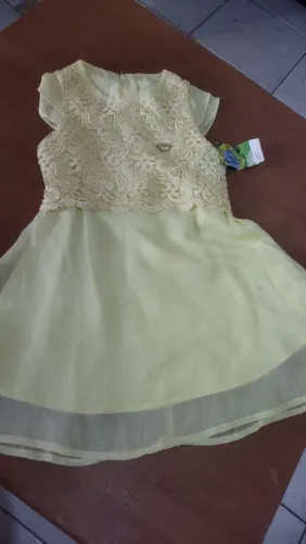 Vestido infantil lindo!Amarelo bebê com renda saia voal leve manga babadinho