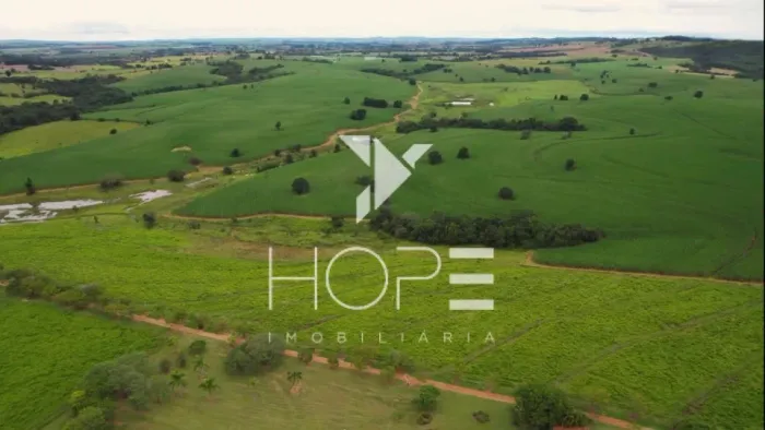 Fazenda à venda com 80 alqueires - arrendada para cana - rica em água - próxima ao asfalto