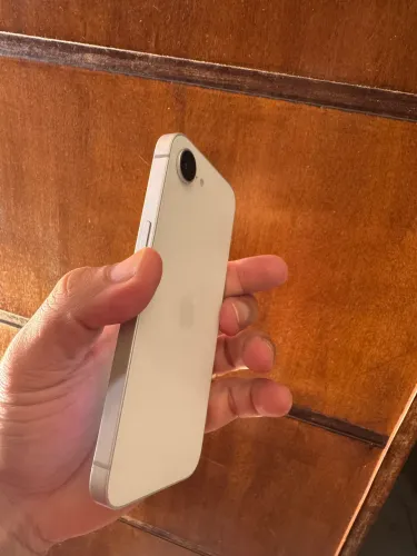 iPhone 16e 128