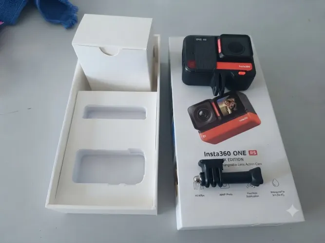 Câmera de ação insta360 one RS