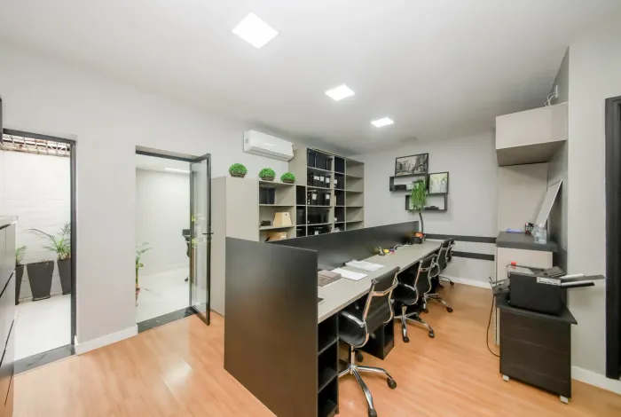 Sala comercial montada e bem localizada para venda