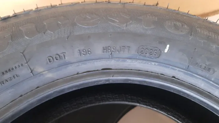 VENDO PAR DE PNEUS BRAVURUS 175/70 R14 88T XL
