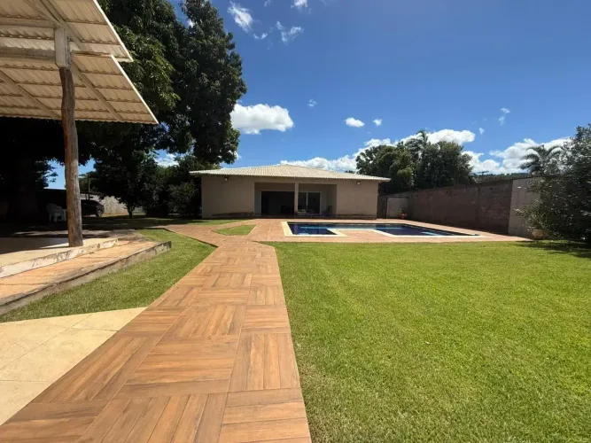 Casa para venda com 355 metros quadrados com 7 suítes em Corumbazul no Município de Buriti