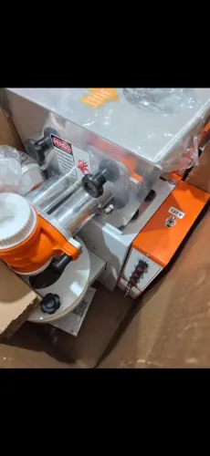 Máquina de salgados nova 10x sjuros