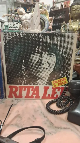 vinil LP "Tratos À Bola" da cantora Rita Lee, lançado pela gravadora Philips em 1986