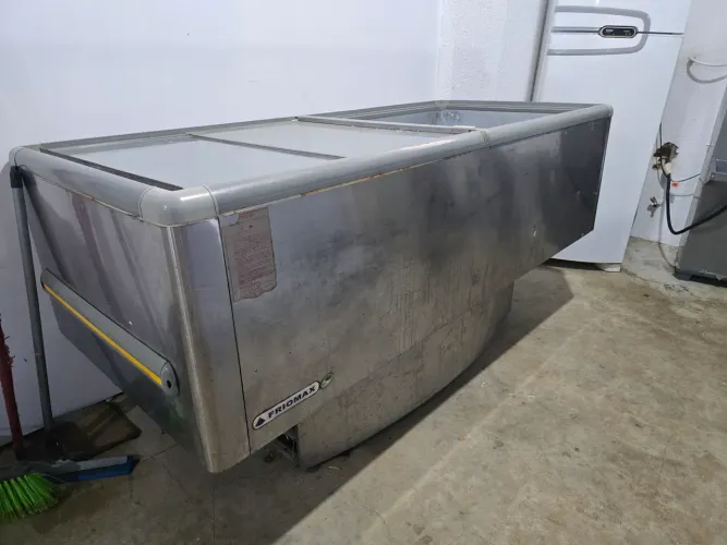 Vendo ilha congelado + frezer cervejeiro