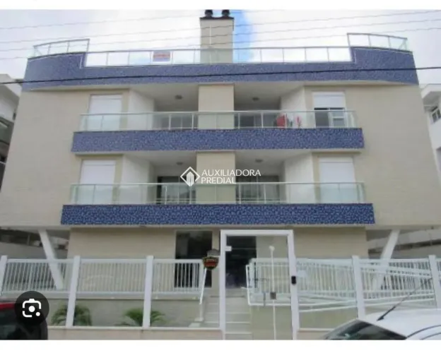 Apartamento Semimobiliado com 3 Suítes e Churrasqueira a 500m da Praia dos Ingleses