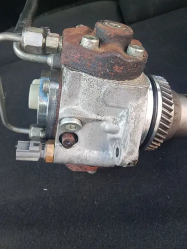 Bomba de alta da Triton Pajero 2.4 mais a flauta