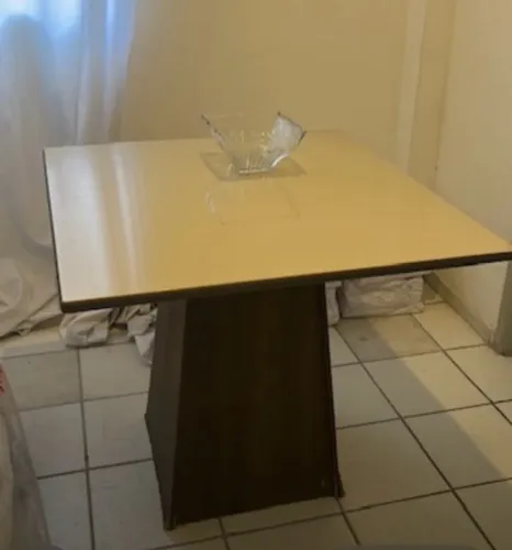 Mesa quadrada