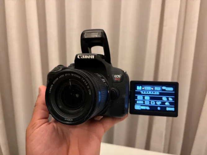 Canon DSLR T7i  + 18-55mm
