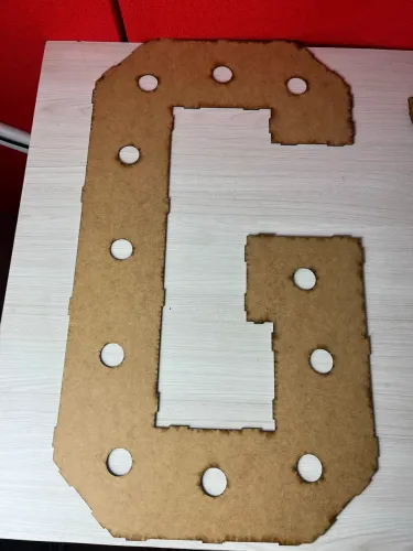 Letra G 79x44cm em mdf 3mm