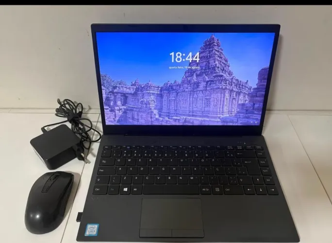 Notebook semi novo