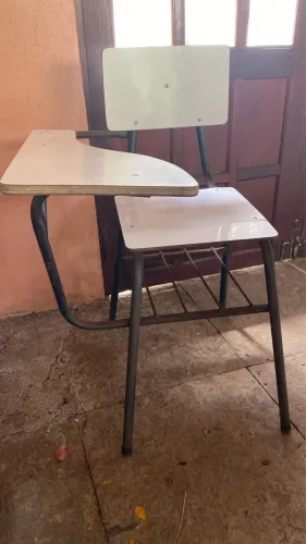 Cadeira Universitária Premium (Linha de Alto Padrão / Estrutura Reforçada)