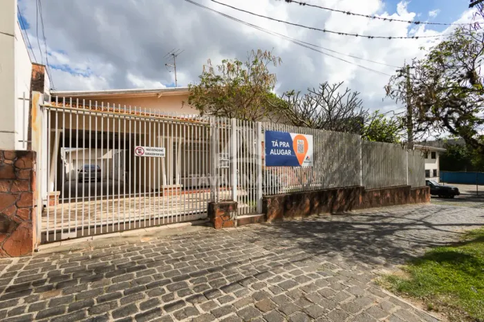 Casa Comercial em frente a Prefeitura