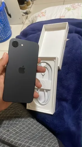 iPhone 16e na Caixa (ZERADO)