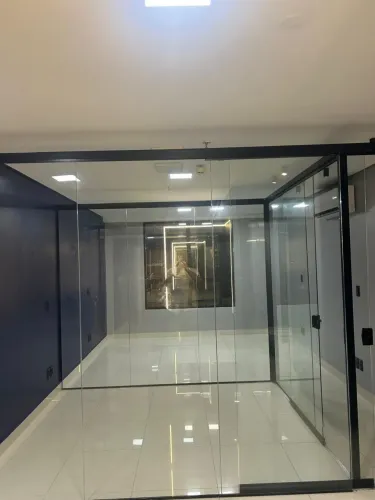 ALUGA-SE SALA COMERCIAL - LOURENÇO OFFICE