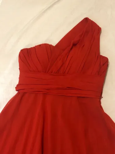 Vestido um ombro só