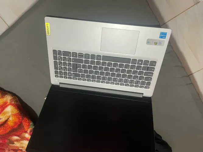 Notebook Lenovo Intel i3 novo comprado a pouco tempo