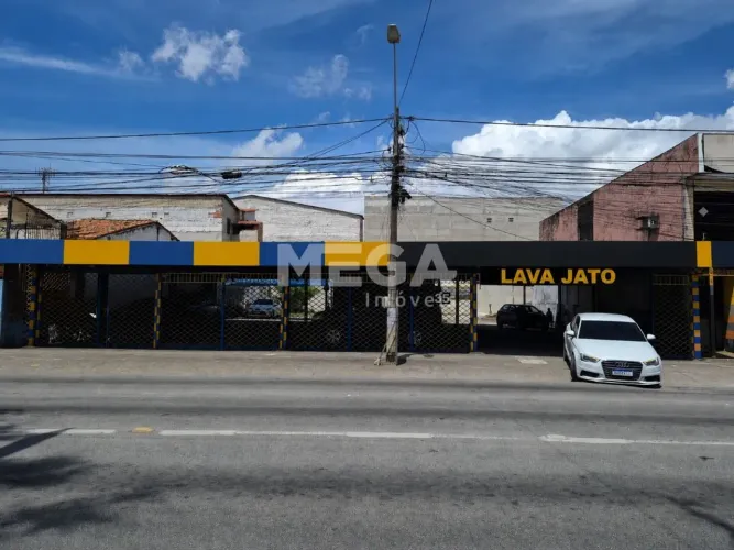 Galpão comercial no bairro São Gerardo em Fortaleza, CE