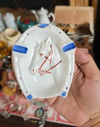 Cinzeiro anos 50 em porcelana