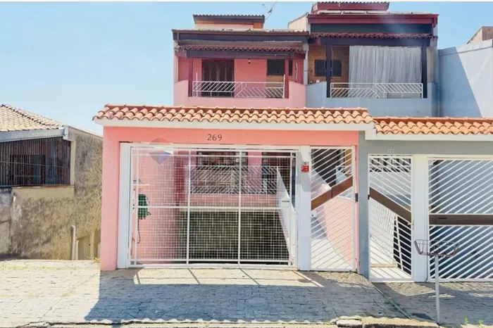 Sobrado a venda com 3 dormitórios no Jardim Emília, Sorocaba!