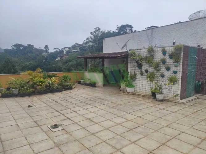 Cobertura para Venda em Petrópolis, CENTRO, 3 suítes