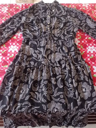 Vestido preto longo estampado