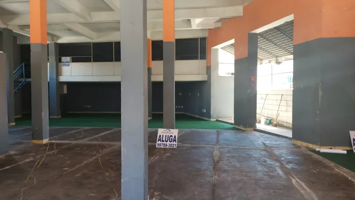 Vendo Prédio Com Lojão 270 M² e Casa 270 M² em Santo Antônio