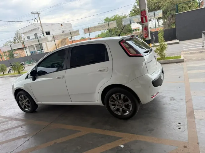 Fiat Punto Attractive Italia 1.4 F.flex 8V 5P 2016
