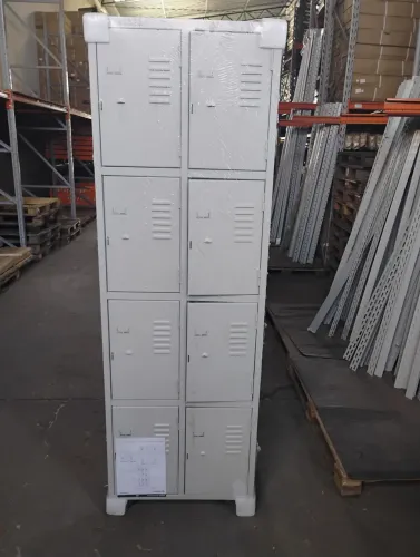 Roupeiro de 8 portas cinza
