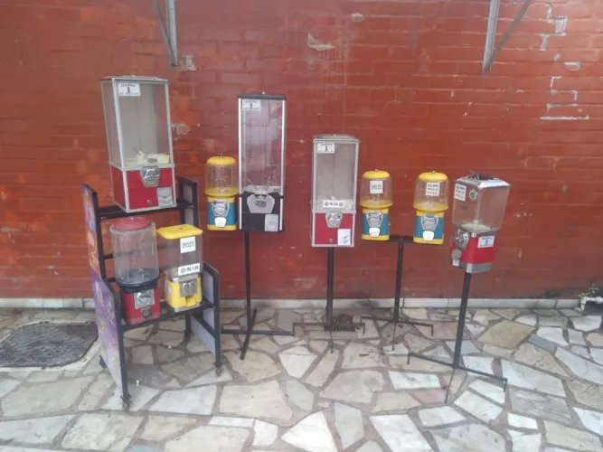 Rede de máquinas de bolinha..