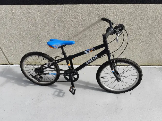 Bicicleta Caloi Hot Wheels Aro 20