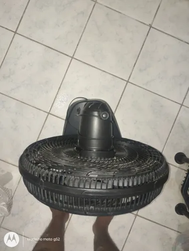 Vende-se um ventilador Arno silence force 40cm semi novo funcionando em perfeito estado