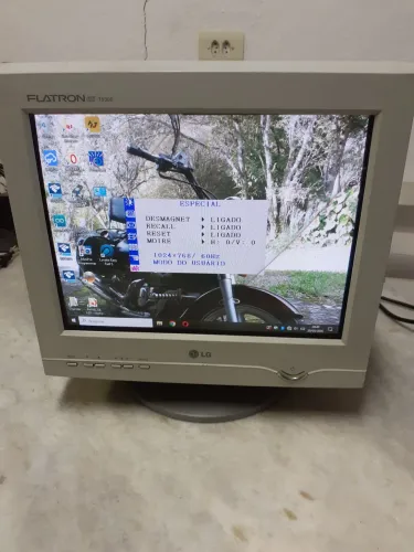 Monitor de Tubo Crt LG Flatron 15 Plano Computador Antigo 286 386 486
