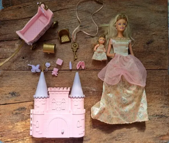 barbie e krissy princess palace