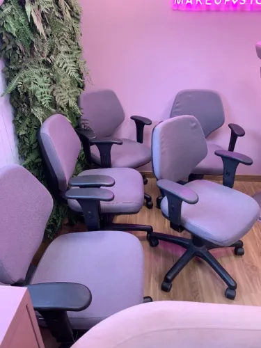 Várias Cadeiras de Escritório Giratórias - Cor Cinza - QUEIMA DE ESTOQUE