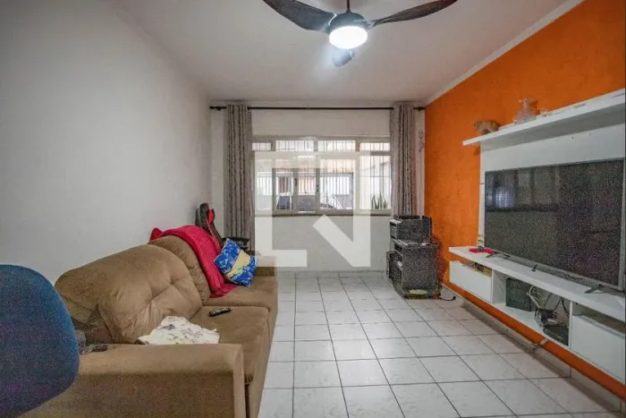 Casa à Venda - Centro, 4 Quartos, 222 m2