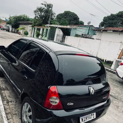 Renault Clio Hi-flex 1.0 16V 5P 2011