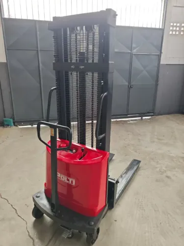 Empilhadeira Semi Eletrica - 1,5T