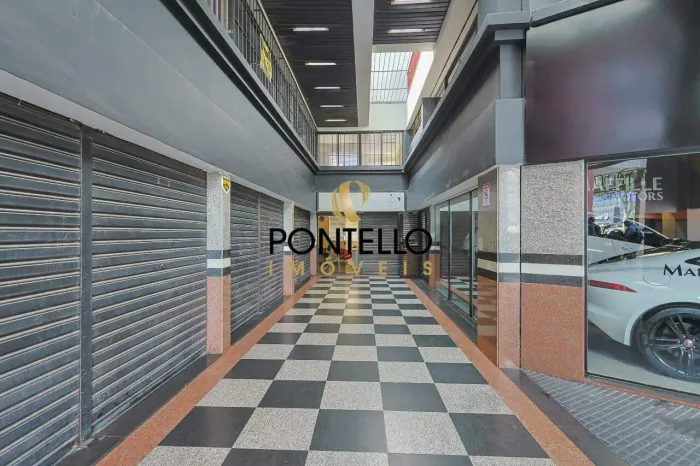 Loja comercial com mezanino na Av. Raja Gabáglia  98 m² e excelente visibilidade