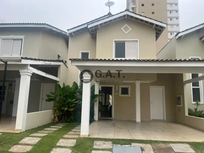 Casa em Condomínio no Parque Campolim em Sorocaba-SP - 3 Quartos, 1 Suíte, 2 Salas, 2 Banh
