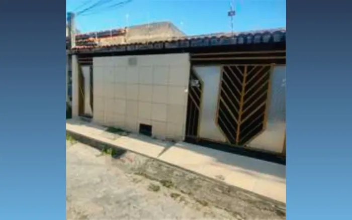 Casa à Venda - Tomba, Feira de Santana